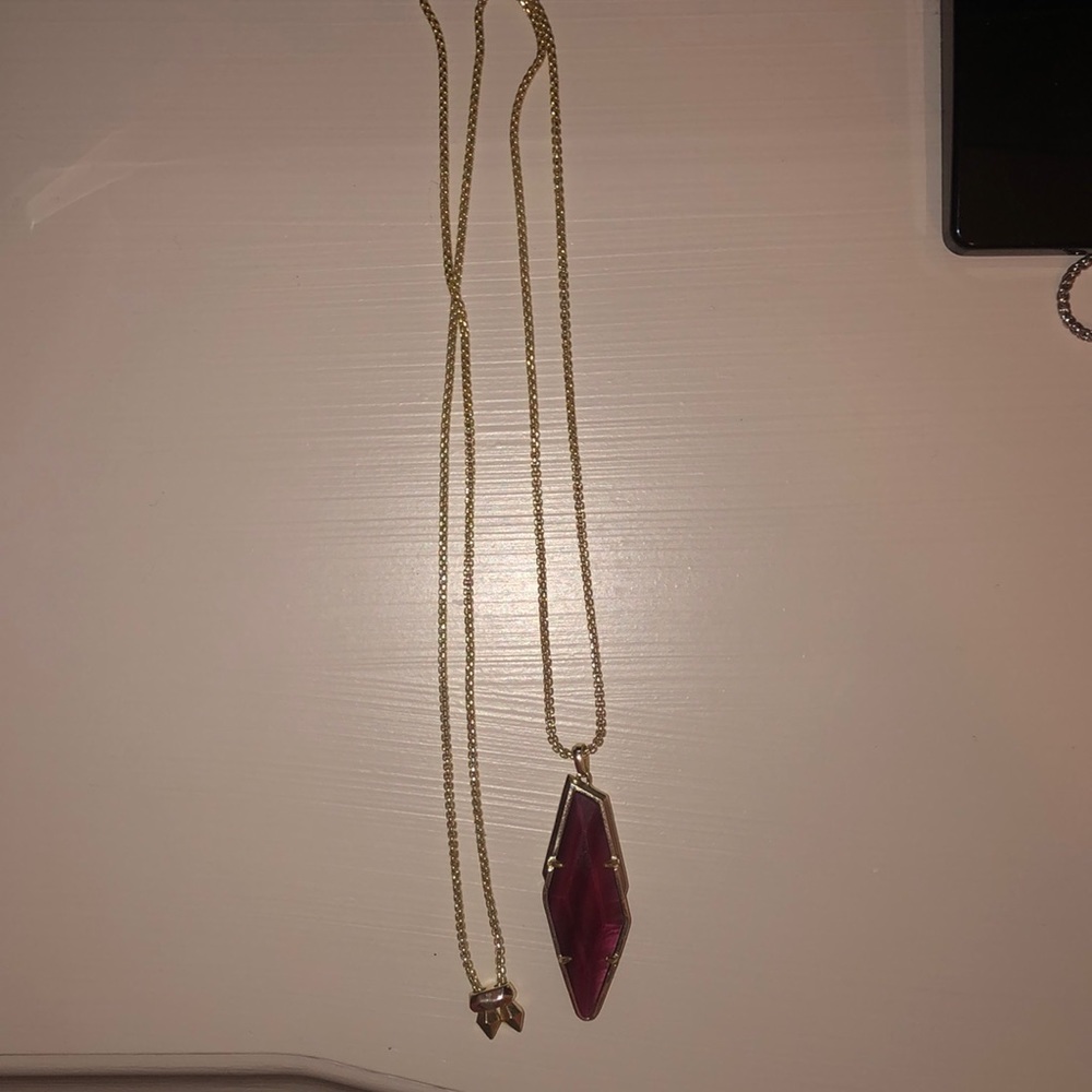Kendra Scott pendant necklace